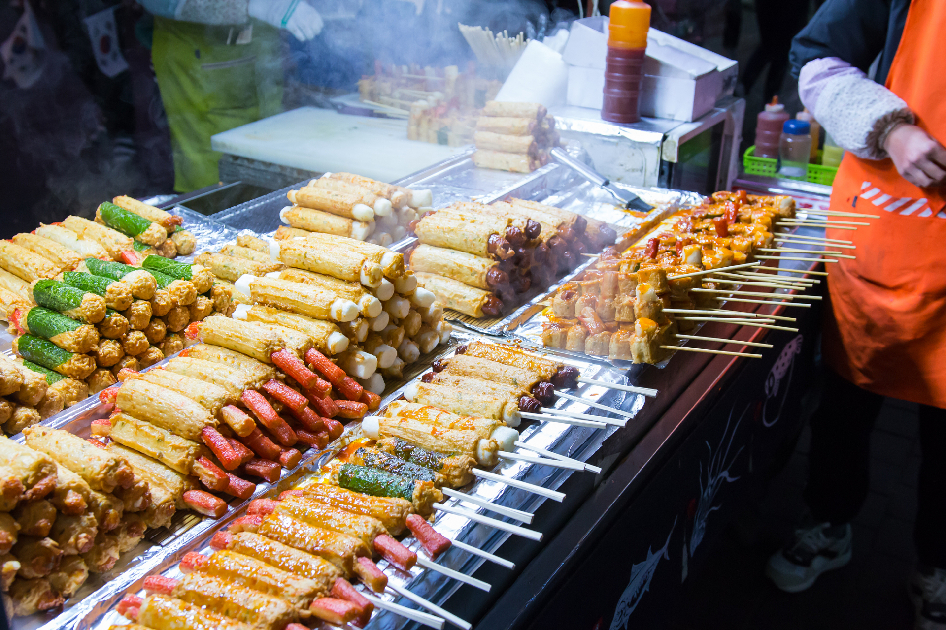 街頭小吃新潮流，探索路邊最新美食的魅力與變遷